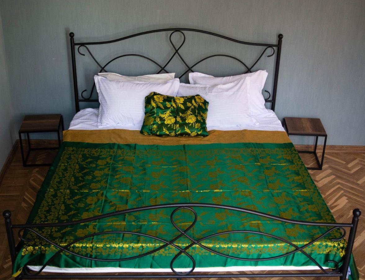 Sunflower Hotel Tbilisi Buitenkant foto