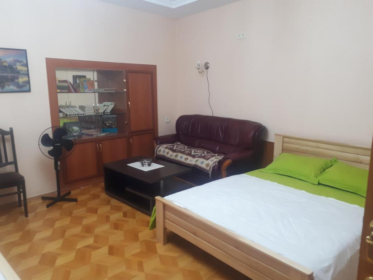 Sunflower Hotel Tbilisi Buitenkant foto