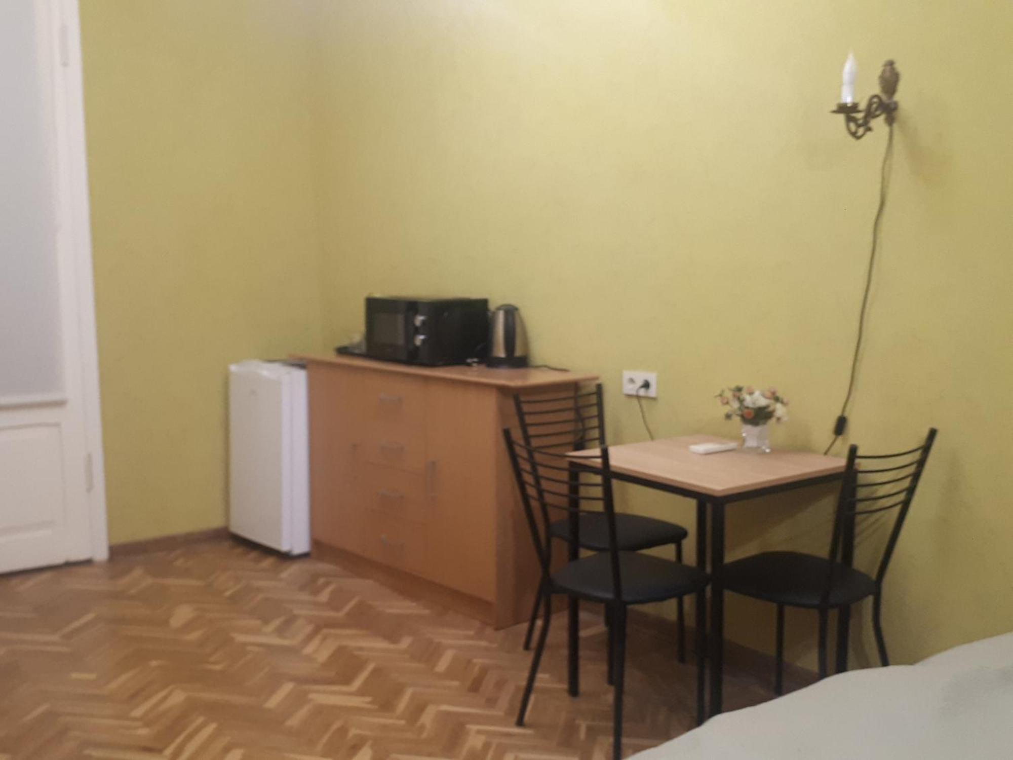 Sunflower Hotel Tbilisi Buitenkant foto
