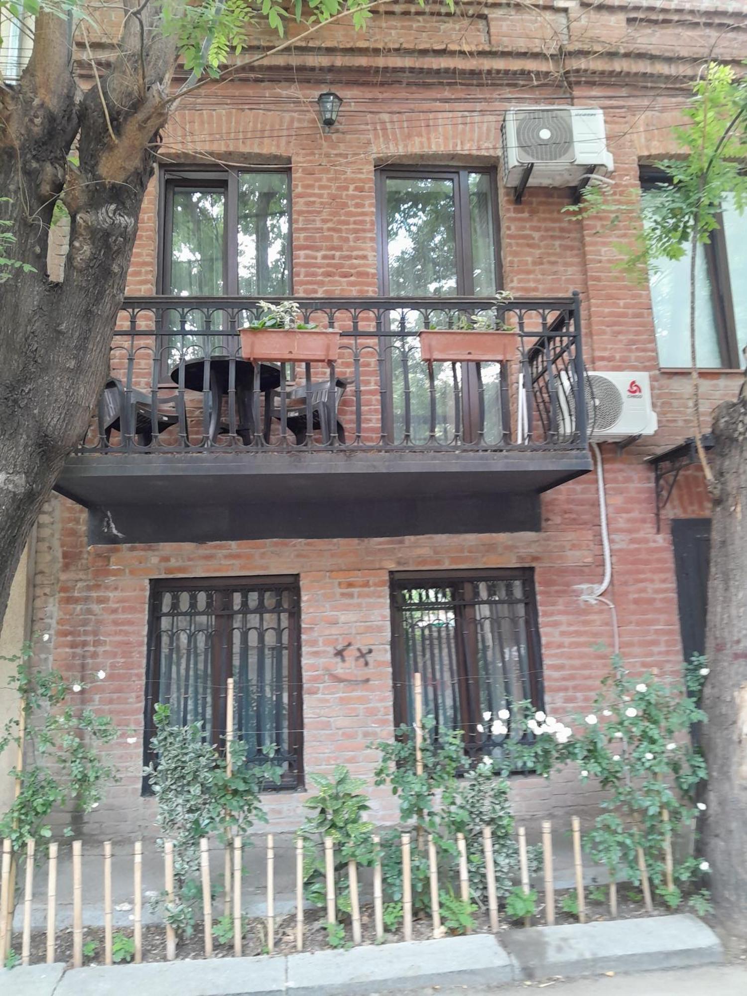 Sunflower Hotel Tbilisi Buitenkant foto